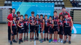 EL EQUIPO MINIBASKET NEGRO SEGUNDO DE LA LIGA PROVINCIAL DE MÁLAGA DE PRIMER AÑO